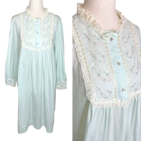 Vintage Other - Vintage Light Blue Floral Embroidered Lace Trim Nightgown Dress